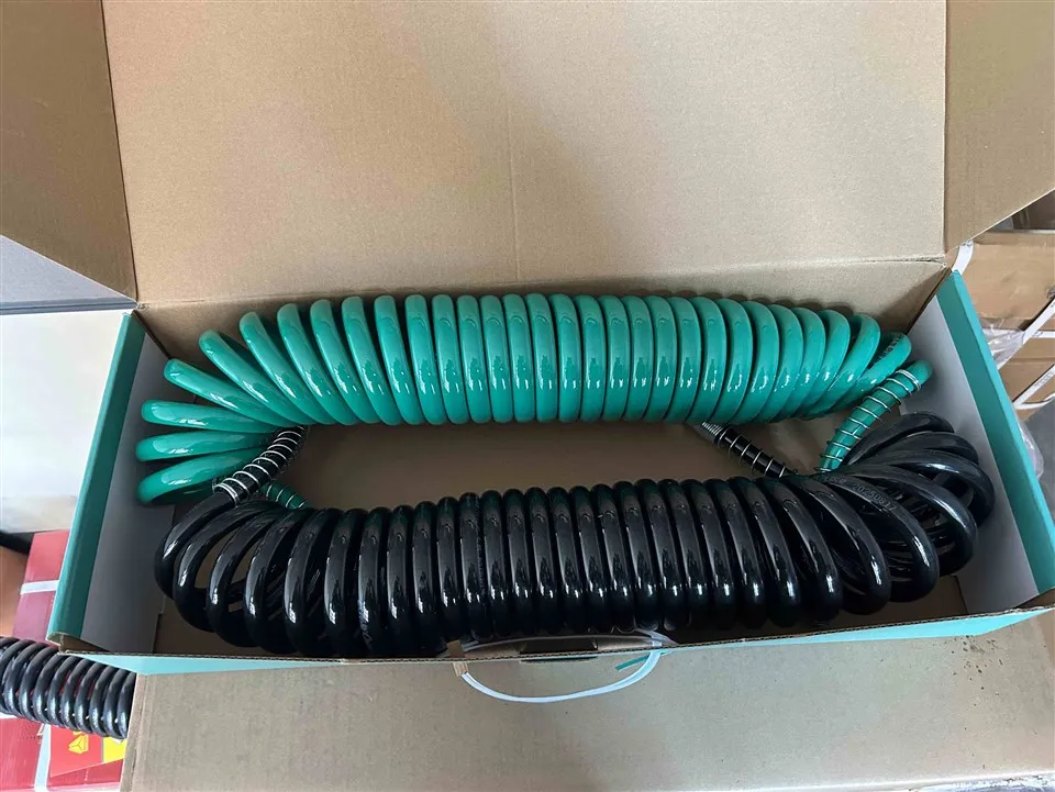 HOWO Air Path Spiral Tube 169000360140